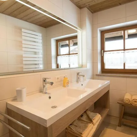 Hotell Inviting With Sauna